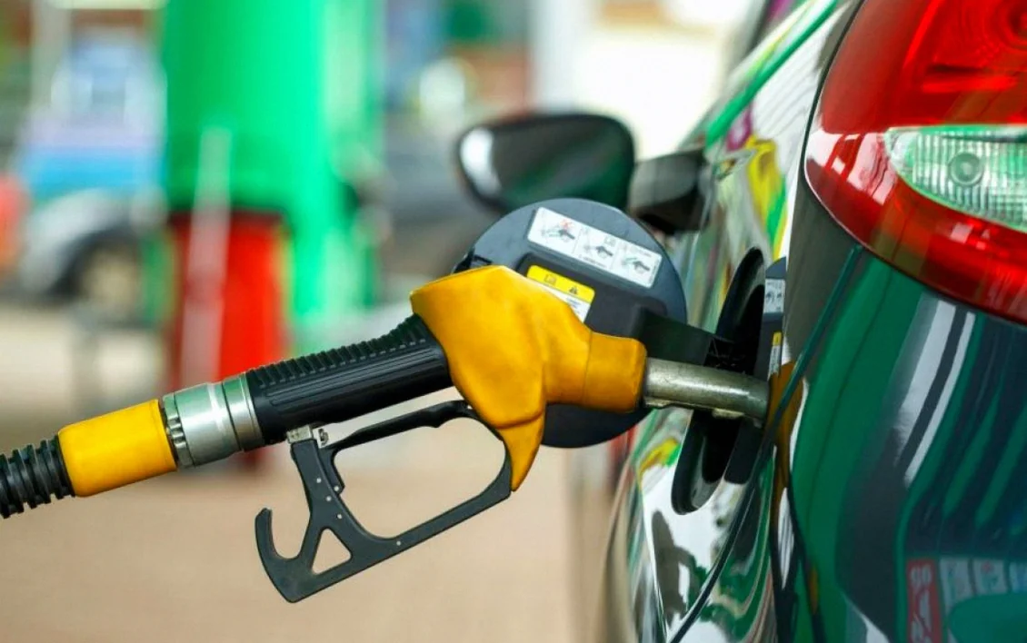 Nigerian Fuel Prices Stay Put Despite Crude Drop and Lower Dangote Ganyu Rate