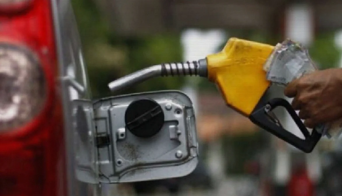 Nigeria Fuel Retailers Slash Petrol Prices as Competition Pushes Down Costs