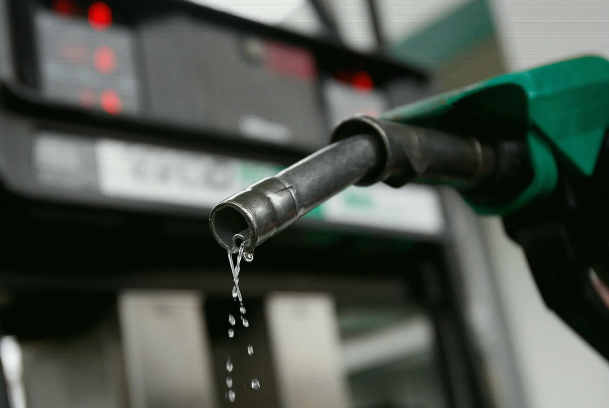 Tinubu Government Silent as Nigeria Pushes for Fuel Price Cuts Amid Crude Drop