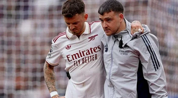 Ben White Ruled Out for Season as Arsenal Hit With Knee Injury Blow