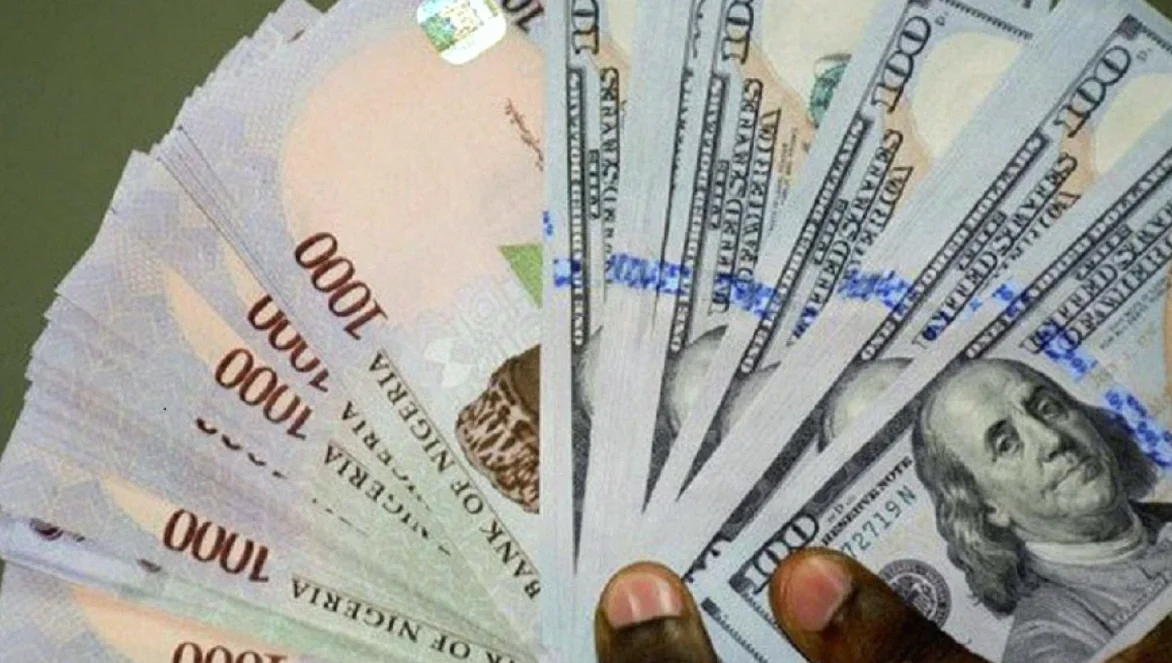 Naira Weakens Further to N1,373.16 per Dollar as Dollar Demand Persists