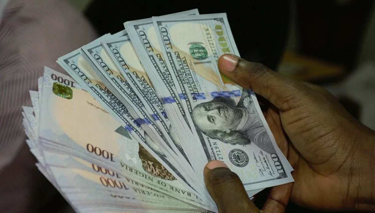 Naira Strengthens vs Dollar as Foreign Reserves Rise After Two-Day Dip