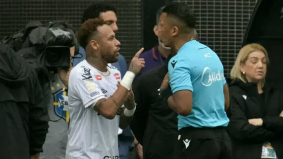 Neymar Lashes Out at Officials After Wrong Substitution in Santos Defeat