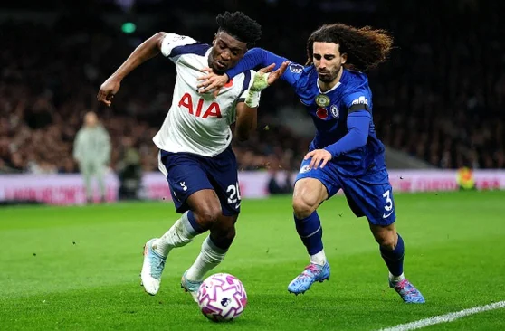 Chelsea’s Late Edge Seals Relegation Drama as Tottenham Clash Ends 2-1