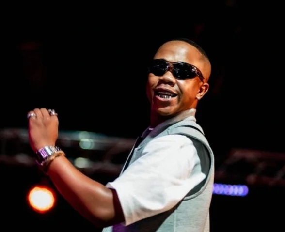 Young Stunna Sparks Backlash After Viral Clip Appears to Ignore Fan