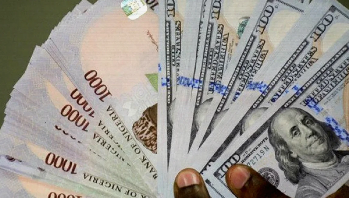 Naira Slumps Further Against Dollar as FX Rate Ends Week at 1,380.93