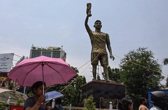 Messi Statue Removed in Kolkata After Strong Winds Raise Safety Fears