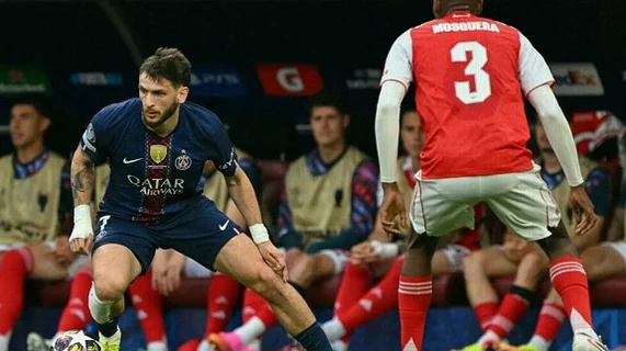 Kvaratskhelia Wins UEFA Champions League Player of the Season for PSG Run