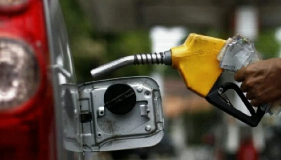 Nigeria’s Petrol Retailers Hint at Price Cuts Toward N1,000 Per Litre