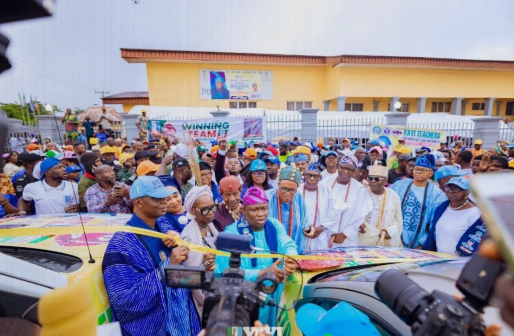 Ogun Supporters Roll Out Branded Vehicles, Merchandise for Yayi’s 2027 Bid
