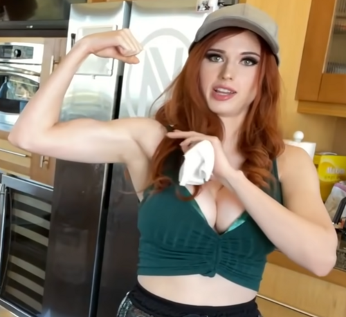 Amouranth photo 4
