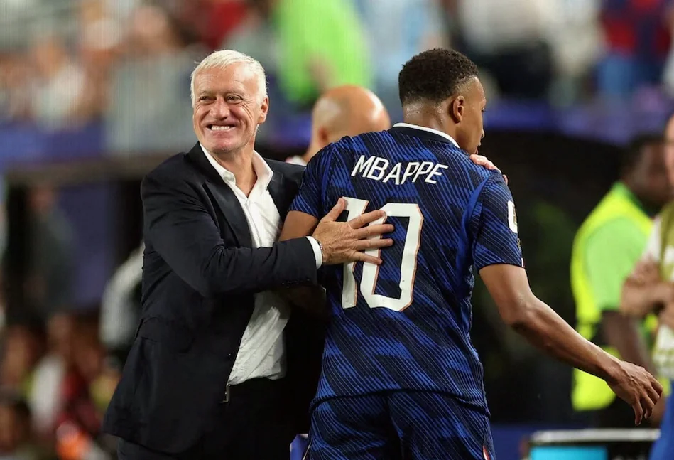 Deschamps Shrugs Off Referee Talk Ahead of France vs Morocco Quarter-Final