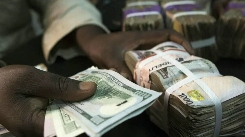 Naira Gains Ground Further vs Dollar as Reserves Rise to 1,367.76