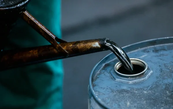 Oil Prices Ease After Surge Above $100 as Traders Weigh Middle East Risk