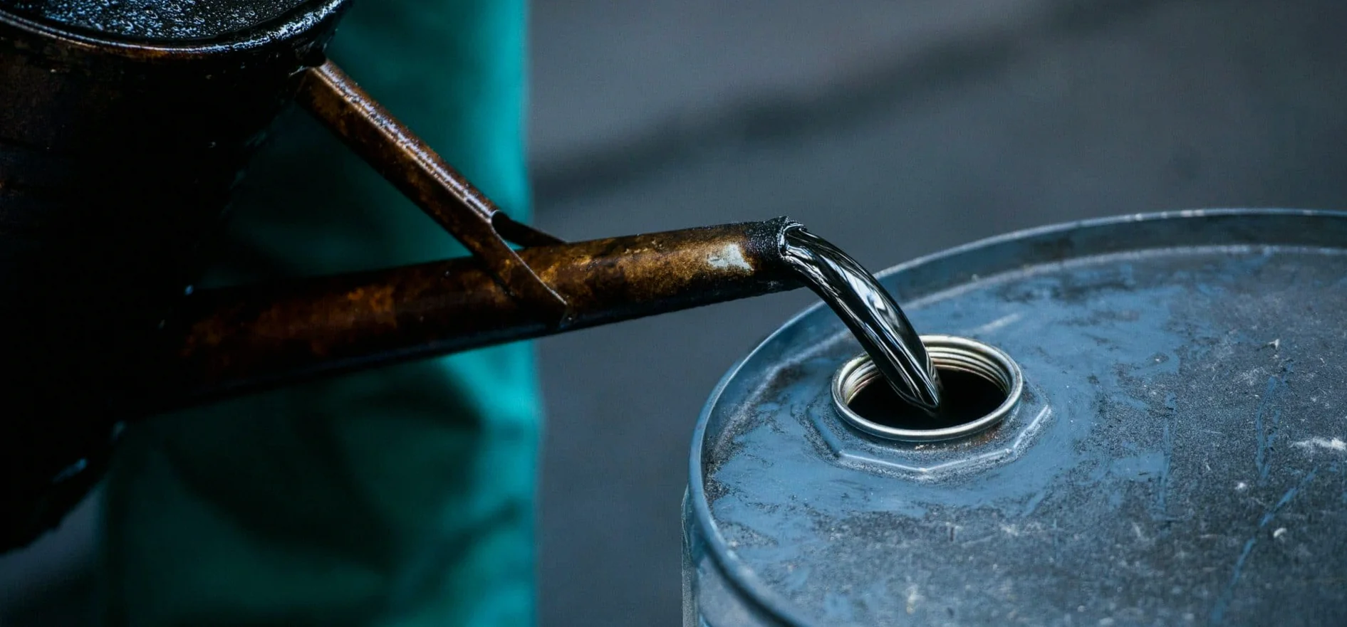 Oil Prices Dip Below $100 as Middle East Risk Weighs