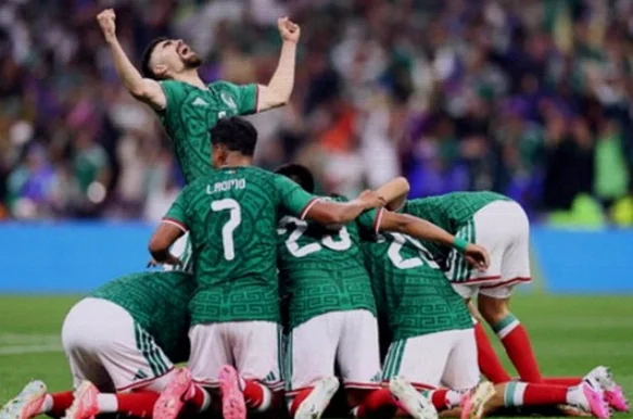 Mexico End 40-Year World Cup Knockout Drought, Beat Ecuador 2-0