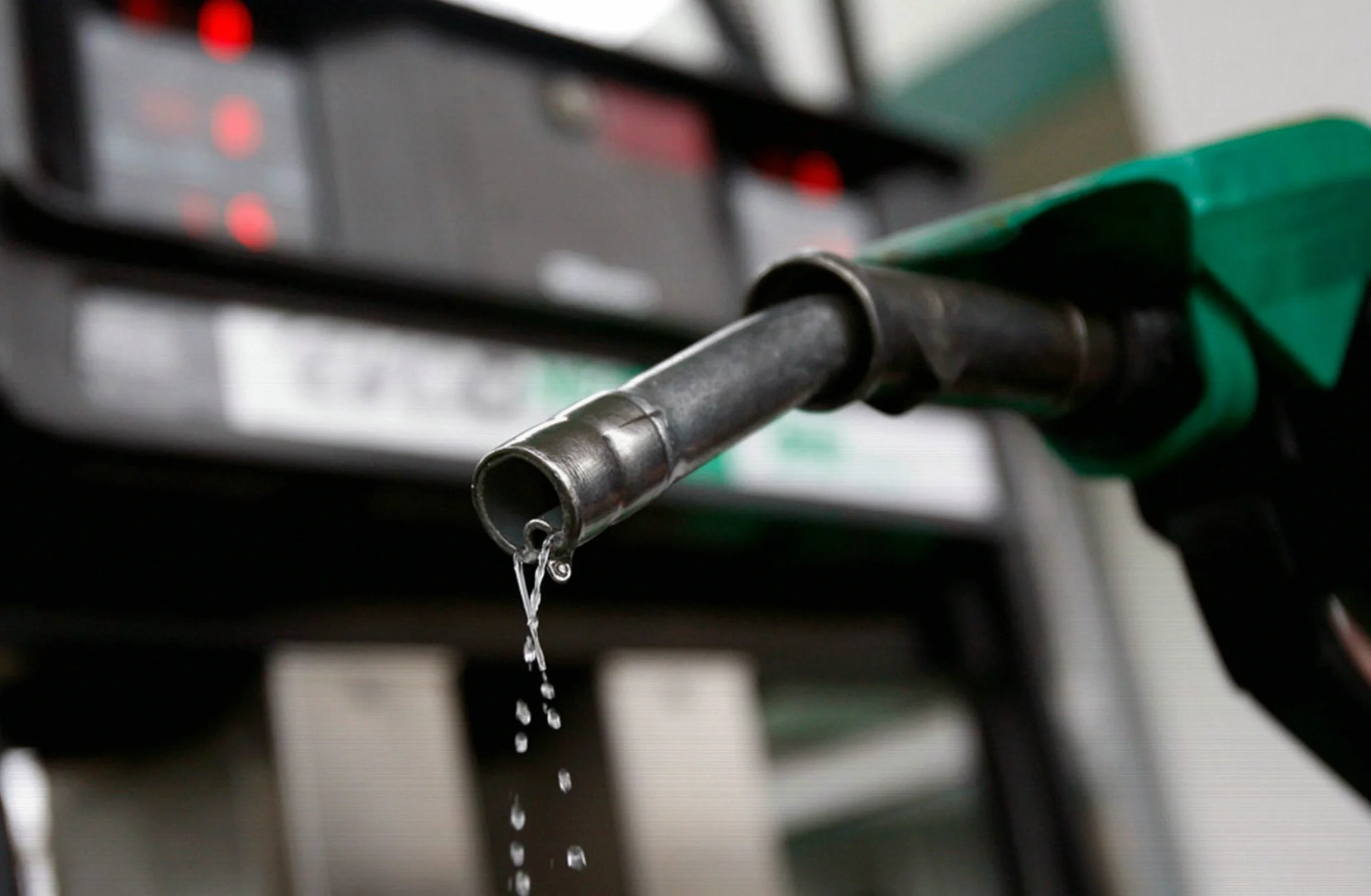 NNPCL Cuts Petrol Price Again to N1,150 as Global Crude Slumps