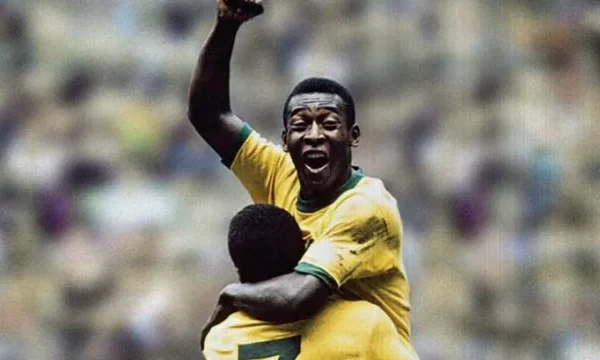 Pelé 1958 World Cup Final shirt sells for $4.9 million at US auction