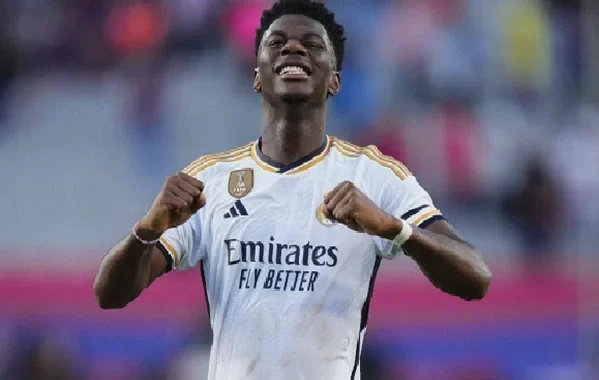 Man United Ask About Real Madrid Midfielder Tchouaméni Ahead of DM Hunt