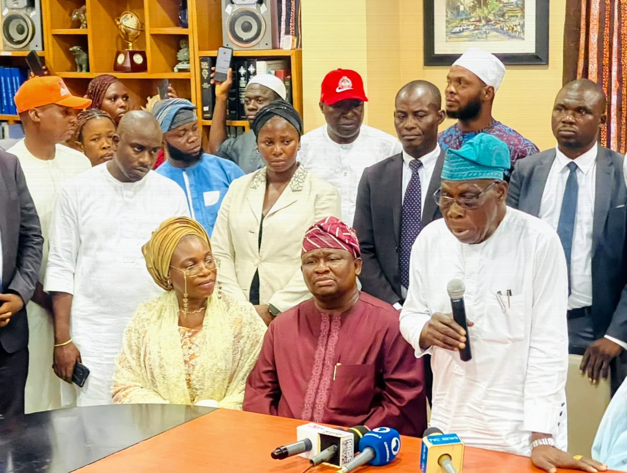 Adeola Tells Ogun Voters He’ll Use Obasanjo’s Advice as 2027 Race Nears