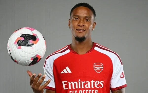 Arsenal Sign England Defender Ezri Konsa on Four-Year Contract