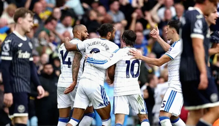 Calvert-Lewin strikes as Leeds fight back to draw with Brentford