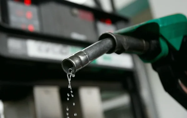 Nigerian Petrol Retailers Cut Pump Prices After Two-Week Increase