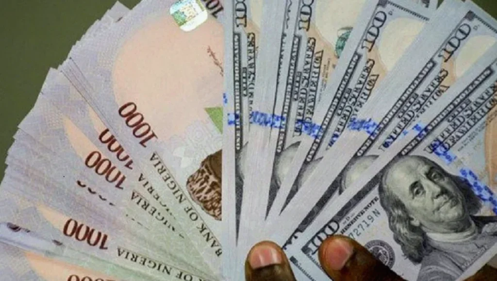 Naira Slips Against Dollar in Official, Parallel Markets Despite Reserve Gains
