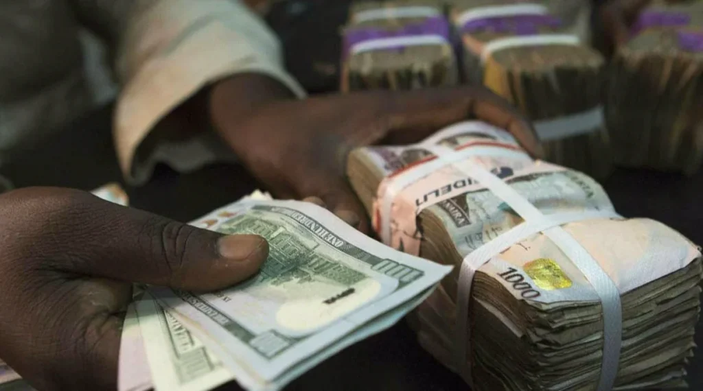 Naira Falls to N1,350.41 per Dollar After Two Days of Gains