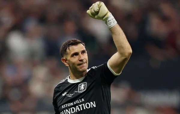 Martinez Assigned No. 26 Shirt Following Chelsea Move