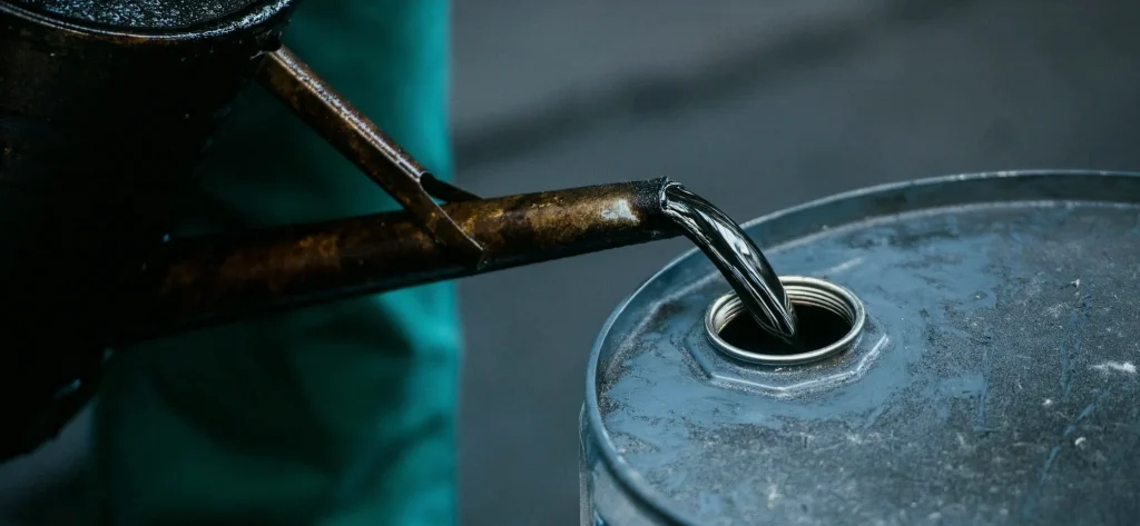 Oil Prices Extend Rally as Strait of Hormuz Attacks Disrupt Shipping