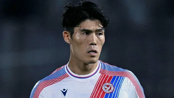 Tomiyasu Completes Free Transfer to Crystal Palace as Second Summer Signing
