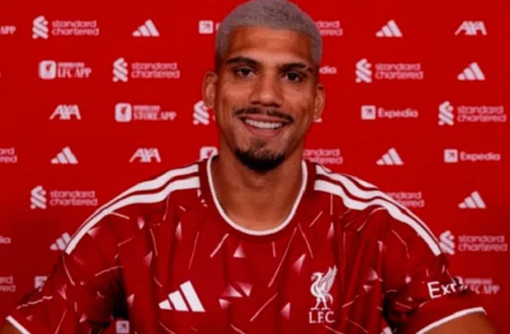 Liverpool Land Ronald Araujo on Loan From Barcelona With £47m Buy Option