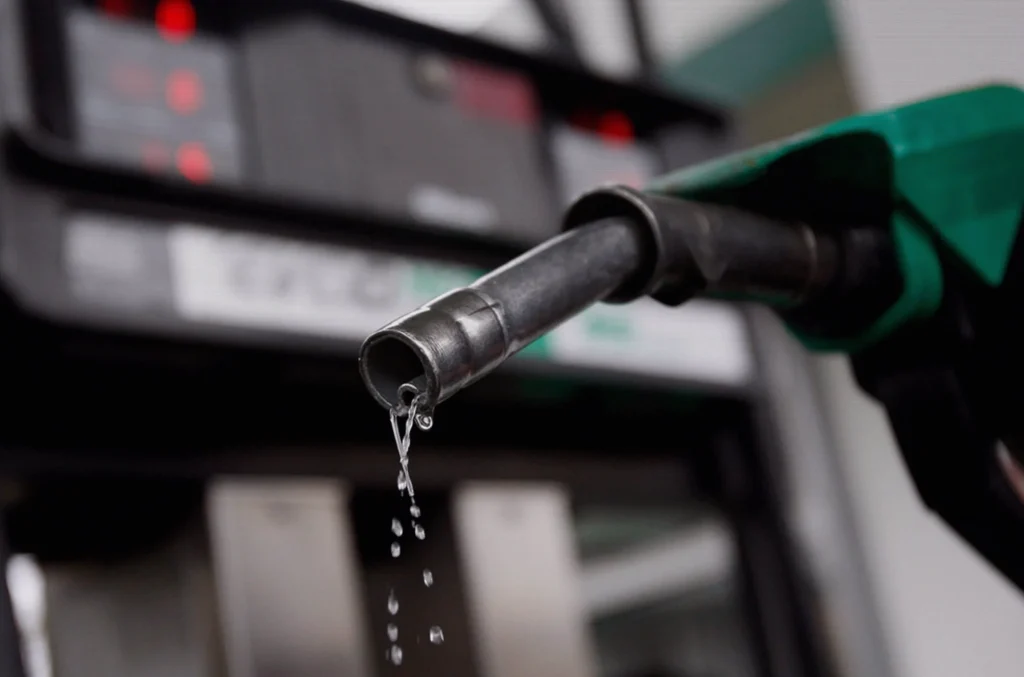 Nigerian Fuel Stations Cut Petrol Prices Amid Intensifying Competition