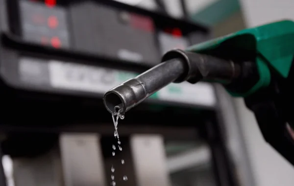 Nigerian Fuel Stations Cut Petrol Prices Amid Intensifying Competition