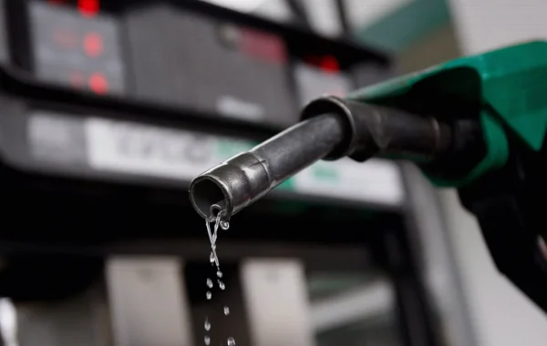 NNPCL Cuts Petrol Price by N36 to N1,299 per Litre in Abuja