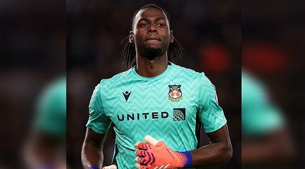Okonkwo’s Wrexham Future in Doubt as Championship Clubs Weigh Loan Move