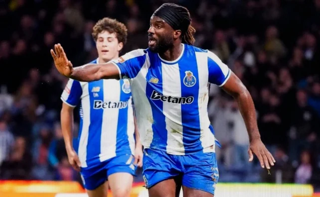 Moffi Poised for Hamburg Debut in Bundesliga Opener at Dortmund