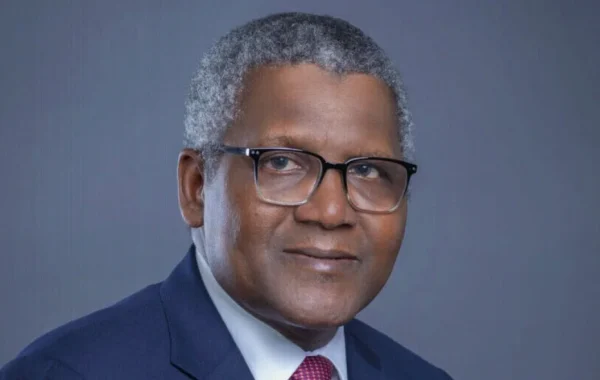 Dangote Says Nigeria Helped Keep Europe’s Planes Flying as Refinery IPO Opens