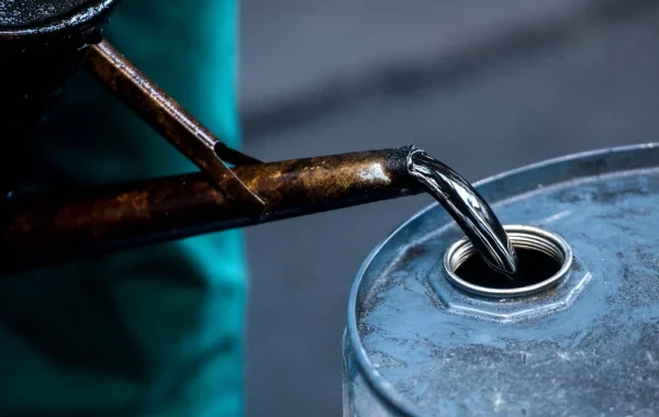 Oil Prices Rise as Fresh US Strikes on Iran Fuel Supply Concerns
