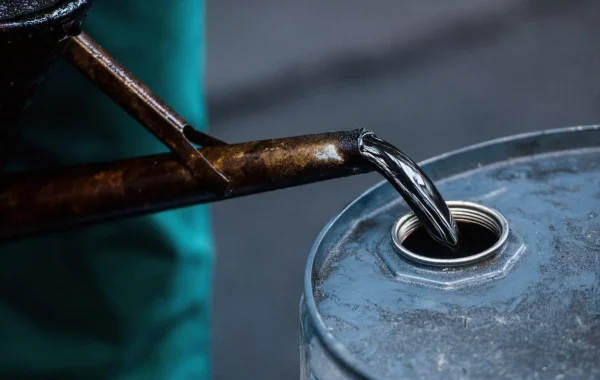 Oil Prices Slide as Nigerian Retailers Cut Pump Rates by Up to N25 a Litre