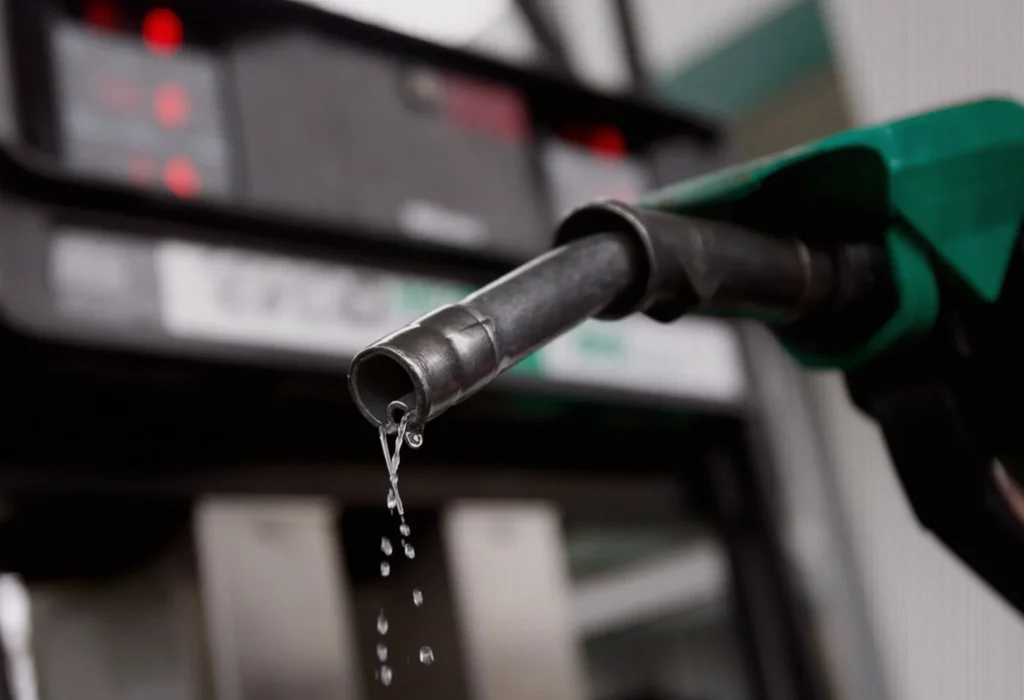 NNPCL, MRS Keep Petrol at N1,395 Despite Crude and Dangote Price Drops