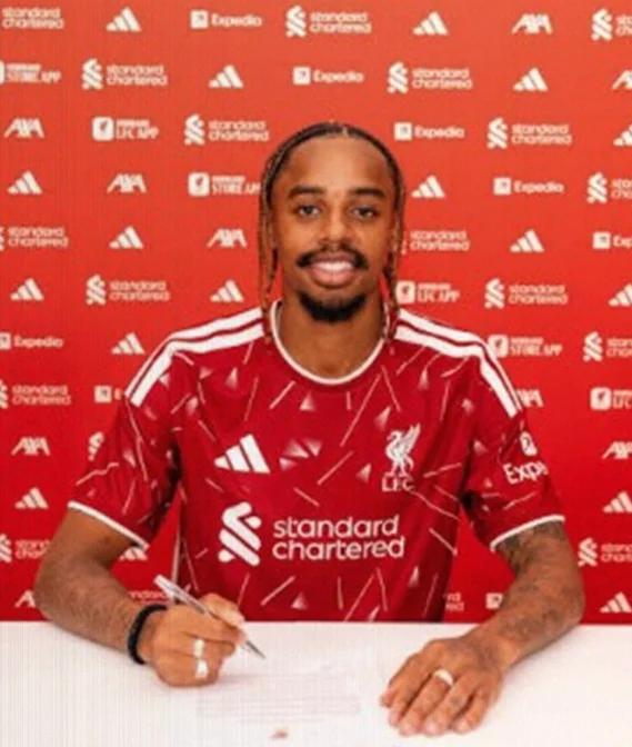 Liverpool Fans Impressed as £123m Signing Barcola Makes Winning Debut