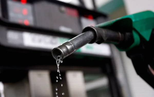 Further Oil Price Drop Raises Hopes for Lower Petrol Costs in Nigeria