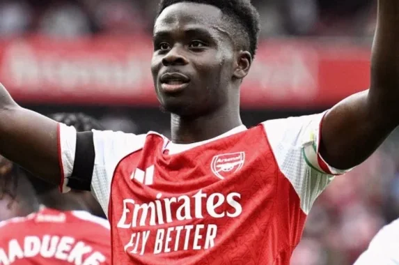 Saka Strike Secures Arsenal’s Gritty Victory at Aston Villa