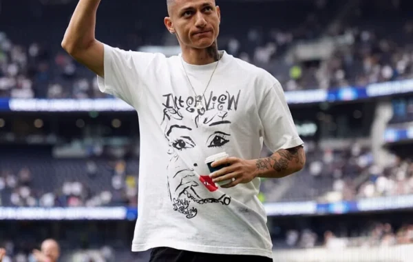 Richarlison Seeks Police Help in $2M Island Dispute With Bolsonaro