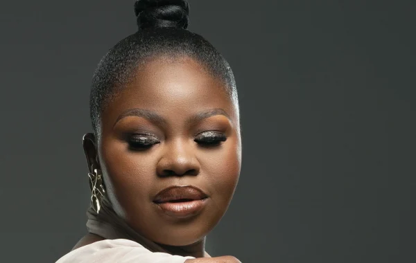 Sneziey Credits Motherhood and Faith for Fueling ‘Sinomlilo’ Nomination