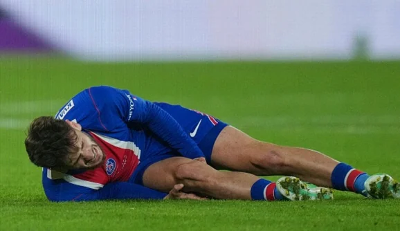 PSG’s Kvaratskhelia Ruptures ACL in Barcelona Clash
