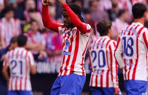 Lookman’s Late Goal Lifts Atletico Past Manchester United