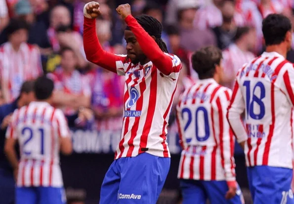 Lookman’s Late Goal Lifts Atletico Past Manchester United